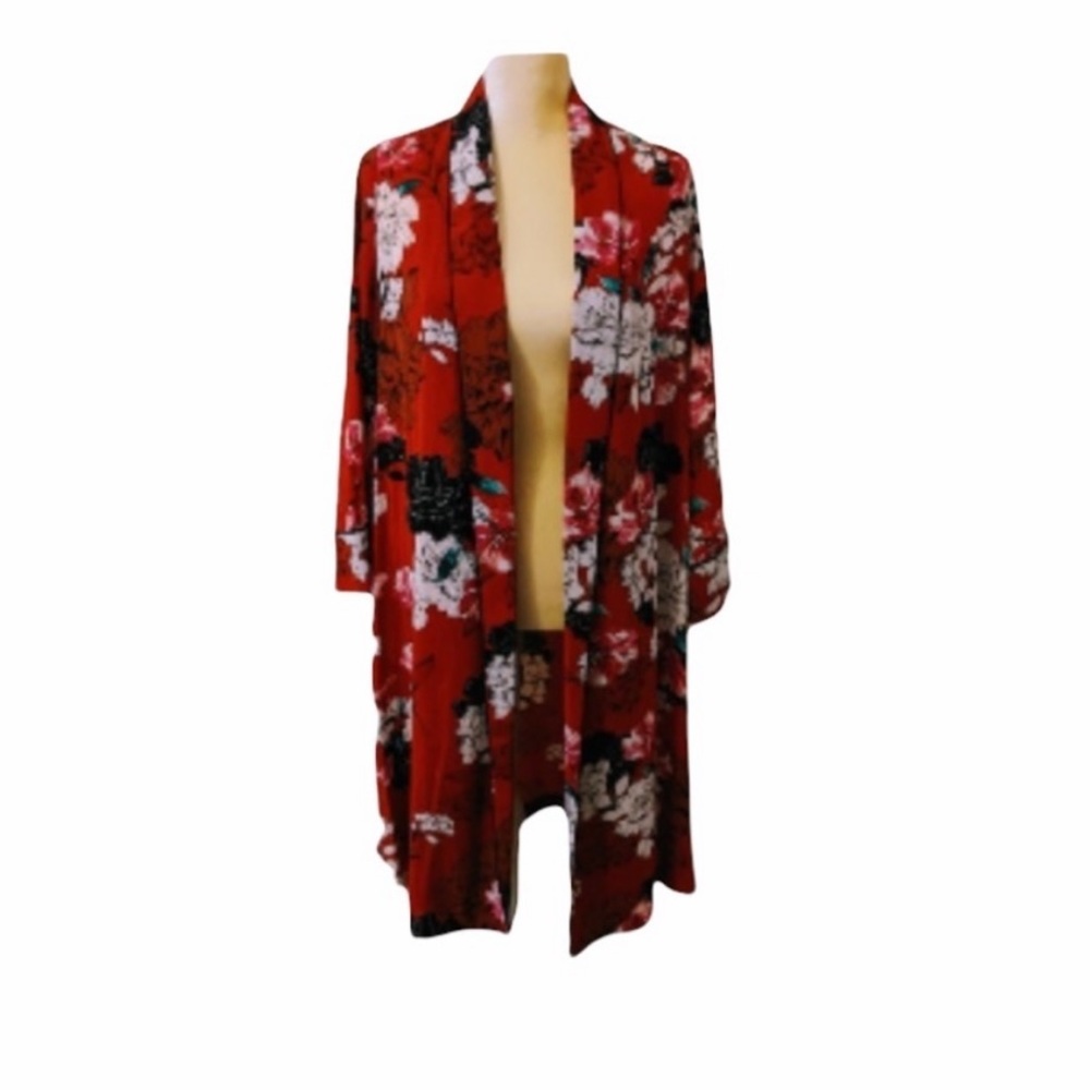 Jennifer Lopez Floral Knee Length Kimono